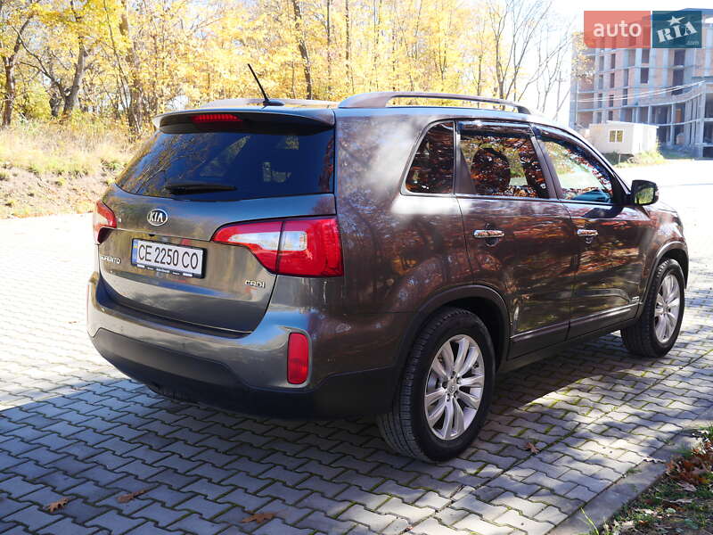 Внедорожник / Кроссовер Kia Sorento 2013 в Черновцах