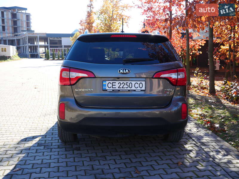 Внедорожник / Кроссовер Kia Sorento 2013 в Черновцах