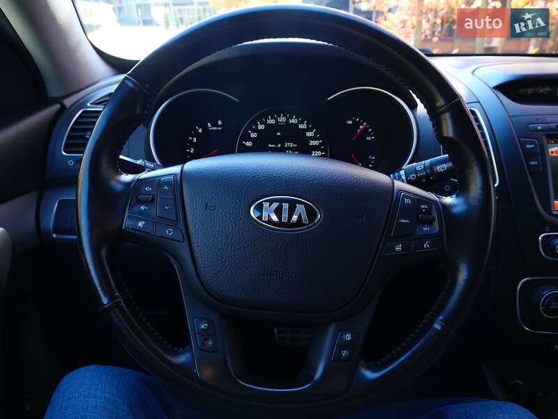 Внедорожник / Кроссовер Kia Sorento 2013 в Черновцах