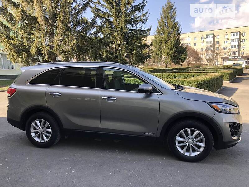 Позашляховик / Кросовер Kia Sorento 2015 в Києві