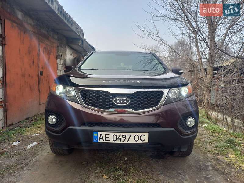 Внедорожник / Кроссовер Kia Sorento 2011 в Каменском