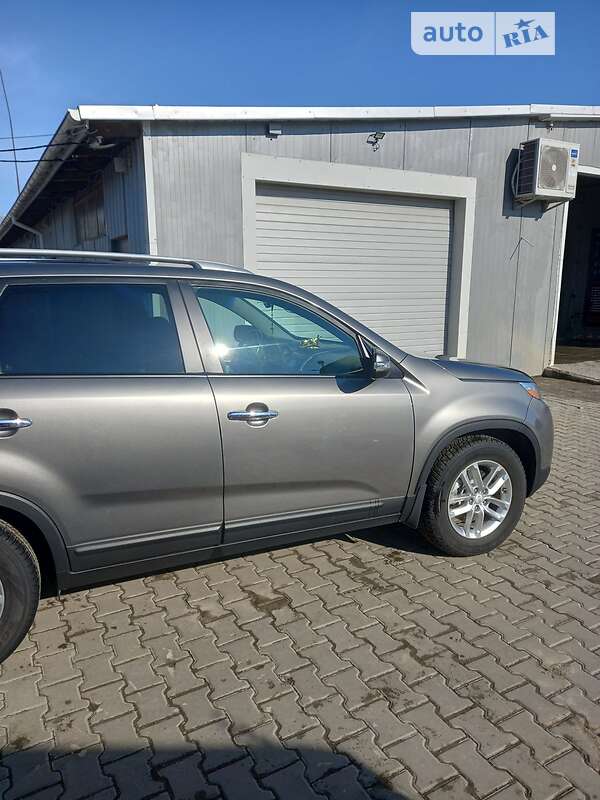 Внедорожник / Кроссовер Kia Sorento 2013 в Дрогобыче