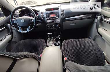 Внедорожник / Кроссовер Kia Sorento 2013 в 