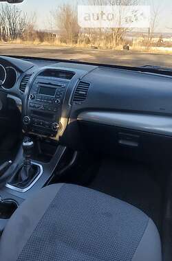 Внедорожник / Кроссовер Kia Sorento 2011 в 