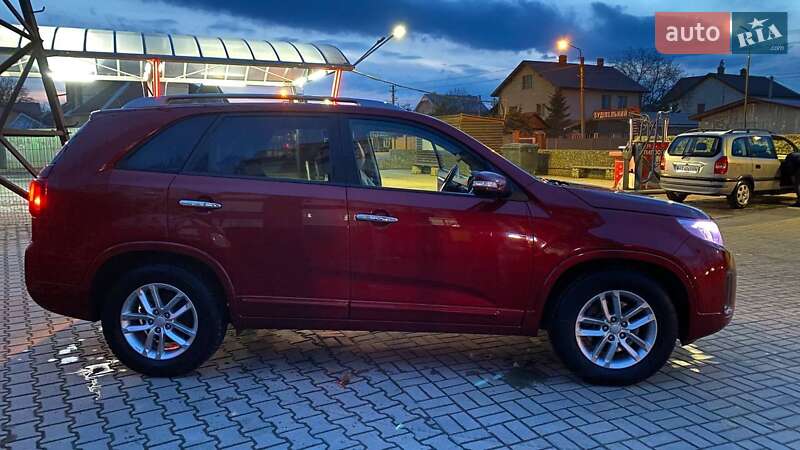 Позашляховик / Кросовер Kia Sorento 2014 в Івано-Франківську