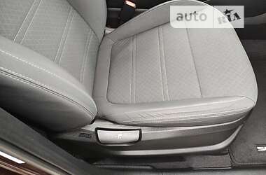 Внедорожник / Кроссовер Kia Sorento 2017 в 