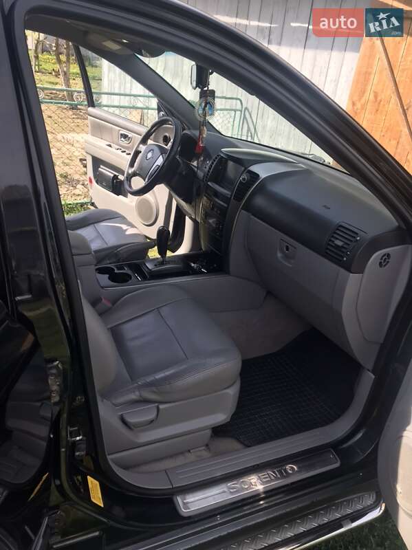Внедорожник / Кроссовер Kia Sorento 2005 в Ивано-Франковске
