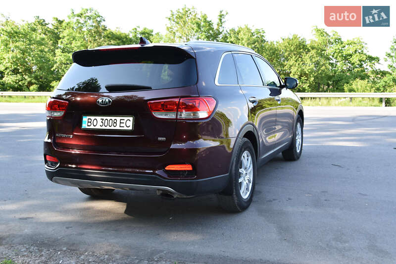 Внедорожник / Кроссовер Kia Sorento 2016 в Чорткове