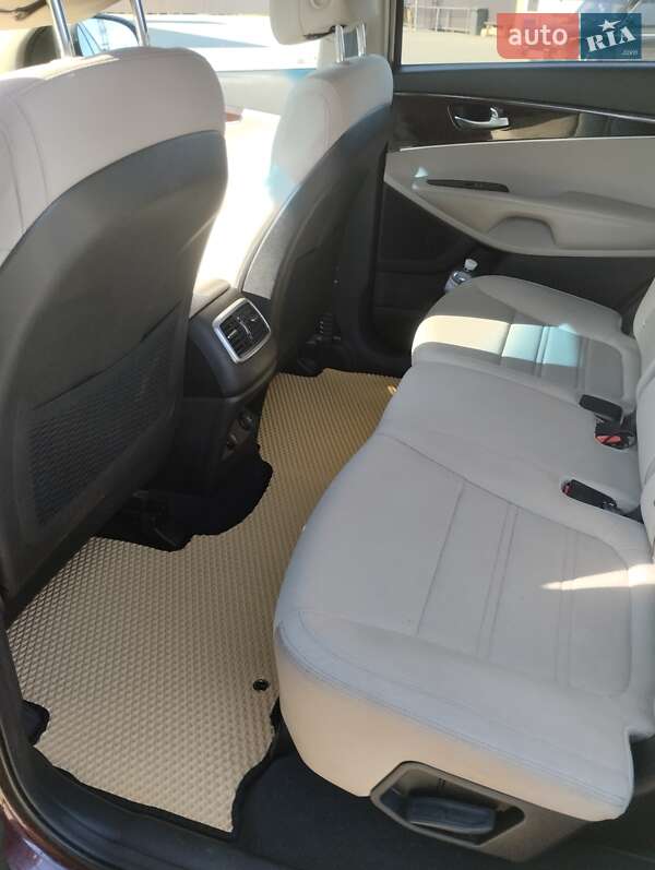 Позашляховик / Кросовер Kia Sorento 2016 в Одесі