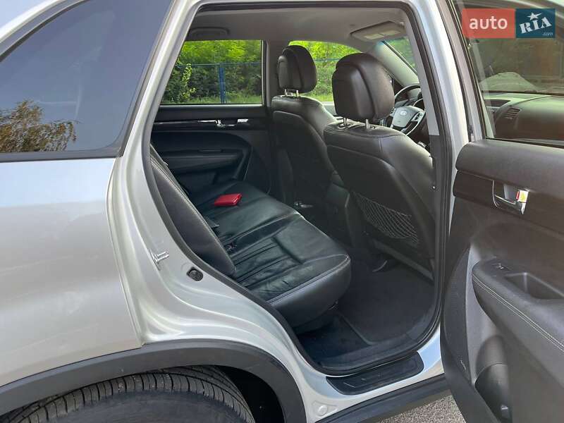 Позашляховик / Кросовер Kia Sorento 2012 в Золотоноші