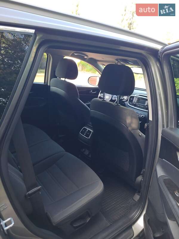 Позашляховик / Кросовер Kia Sorento 2016 в Кам'янець-Подільському