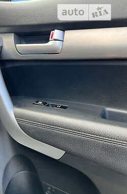 Внедорожник / Кроссовер Kia Sorento 2010 в 