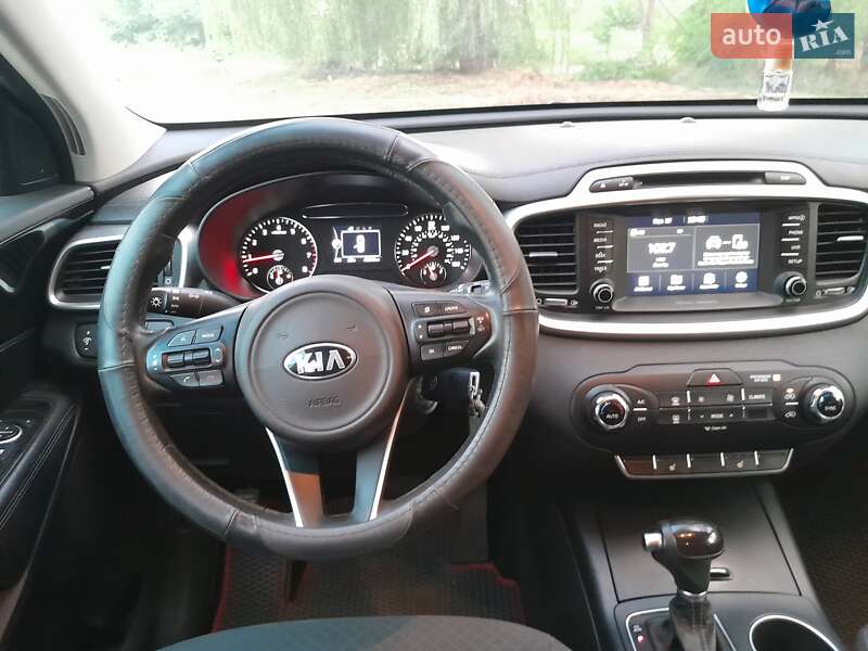 Позашляховик / Кросовер Kia Sorento 2017 в Кривому Розі фото 4 Позашляховик / Кросовер Kia Sorento 2017 в Кривому Розі