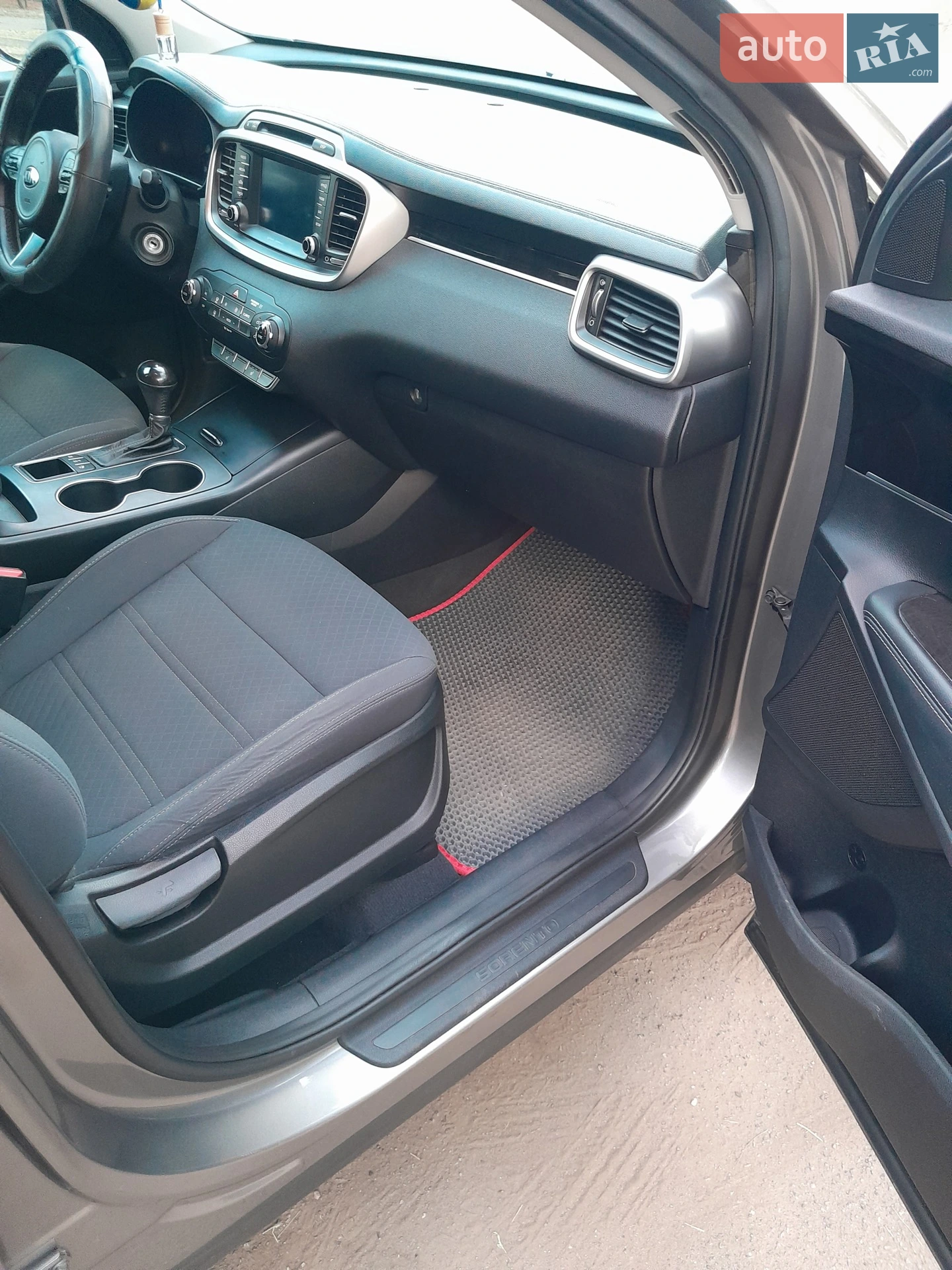 2017 Kia Sorento - мініатюра 2