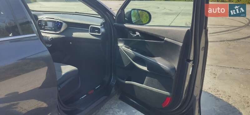 Позашляховик / Кросовер Kia Sorento 2015 в Ужгороді