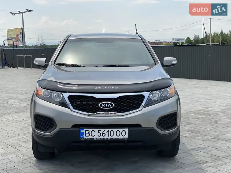 Позашляховик / Кросовер Kia Sorento 2012 в 