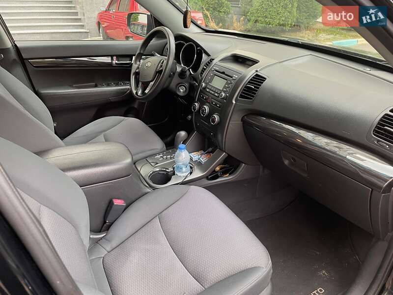 Позашляховик / Кросовер Kia Sorento 2012 в Житомирі