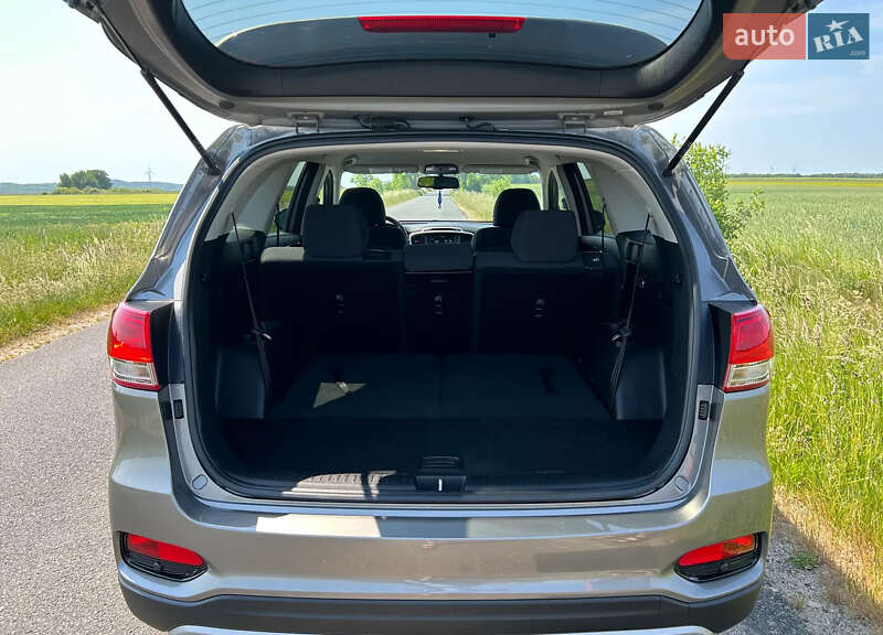Внедорожник / Кроссовер Kia Sorento 2017 в Киеве