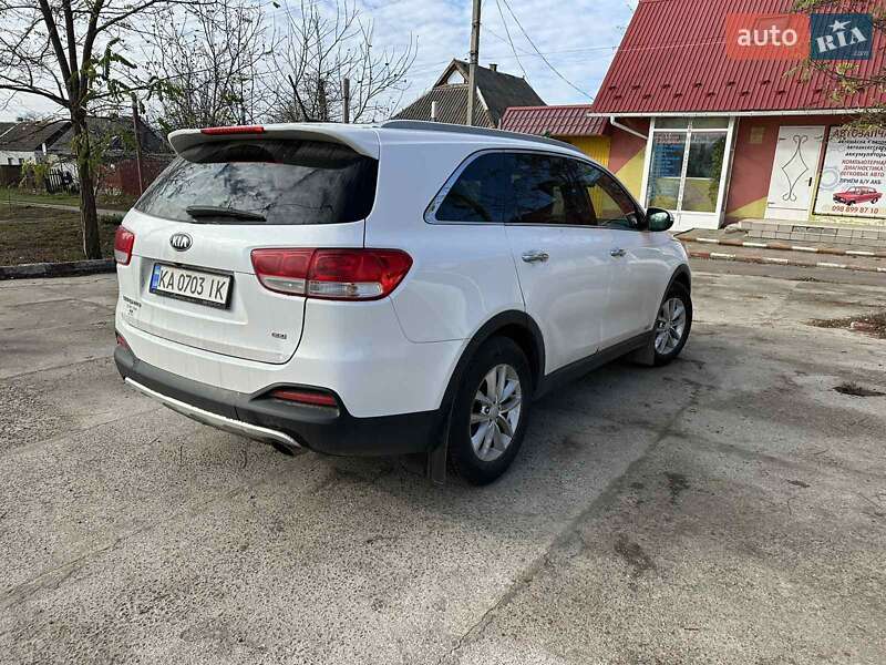 Позашляховик / Кросовер Kia Sorento 2015 в Веселиновому