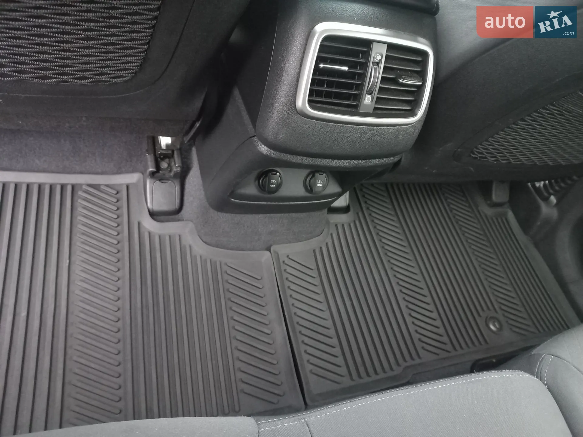 2019 Kia Sorento - мініатюра 29
