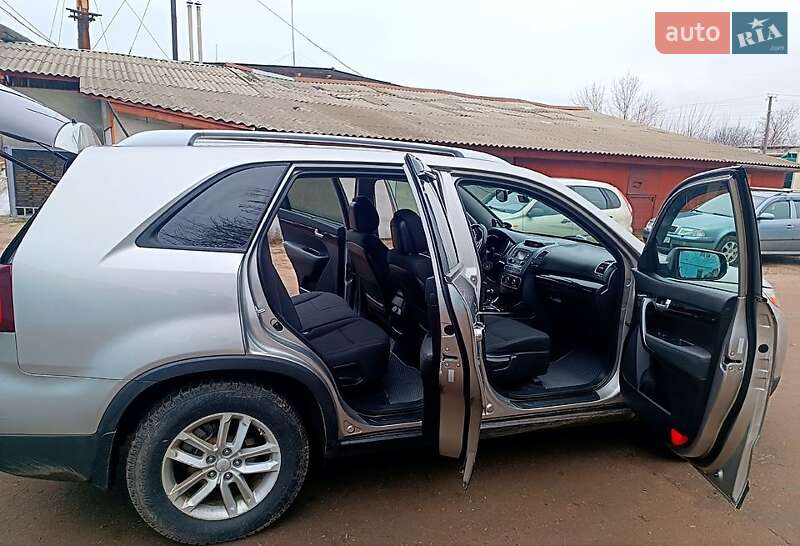 Внедорожник / Кроссовер Kia Sorento 2013 в Чернигове фото 3 Внедорожник / Кроссовер Kia Sorento 2013 в Чернигове