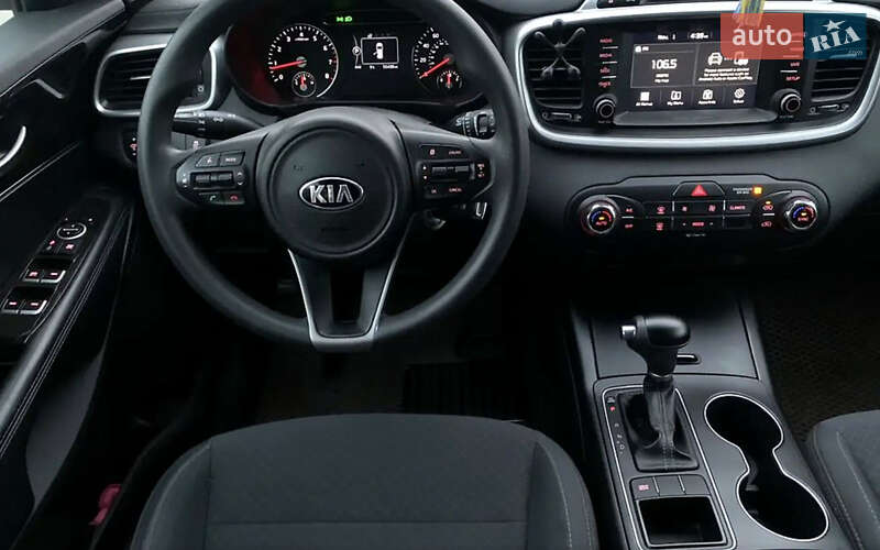 Внедорожник / Кроссовер Kia Sorento 2017 в Львове фото 9 Внедорожник / Кроссовер Kia Sorento 2017 в Львове