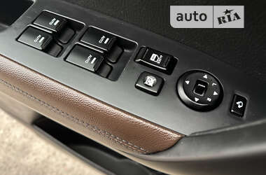 Позашляховик / Кросовер Kia Sorento 2012 в  фото 42 Позашляховик / Кросовер Kia Sorento 2012 в
