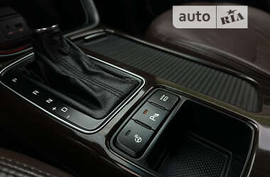 Позашляховик / Кросовер Kia Sorento 2012 в  фото 49 Позашляховик / Кросовер Kia Sorento 2012 в