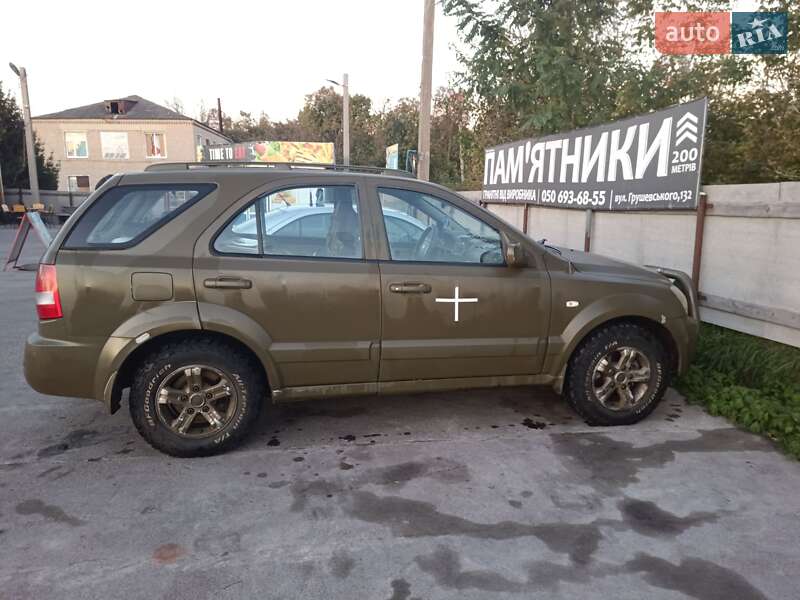 Внедорожник / Кроссовер Kia Sorento 2004 в Первомайске