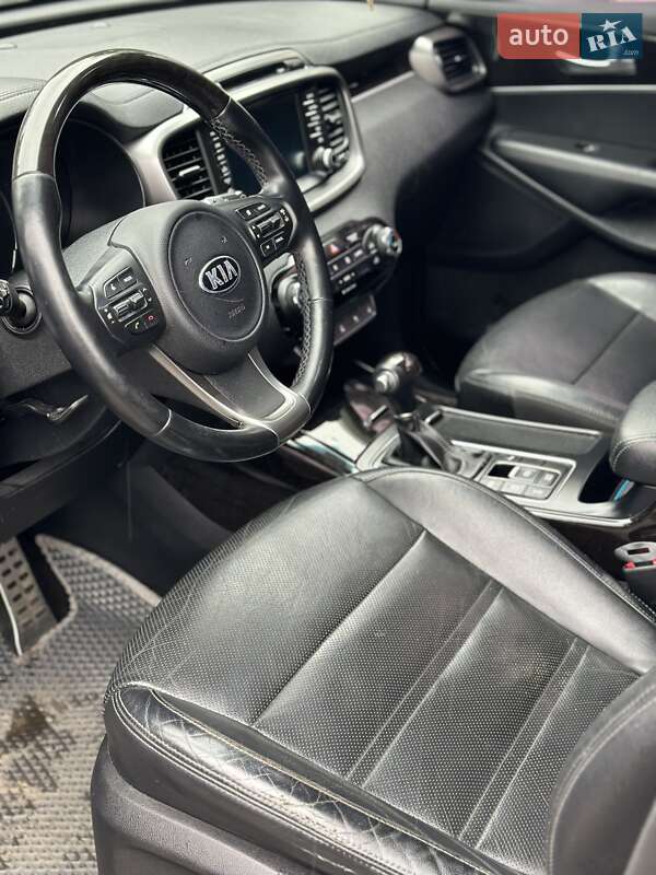 Позашляховик / Кросовер Kia Sorento 2016 в Києві
