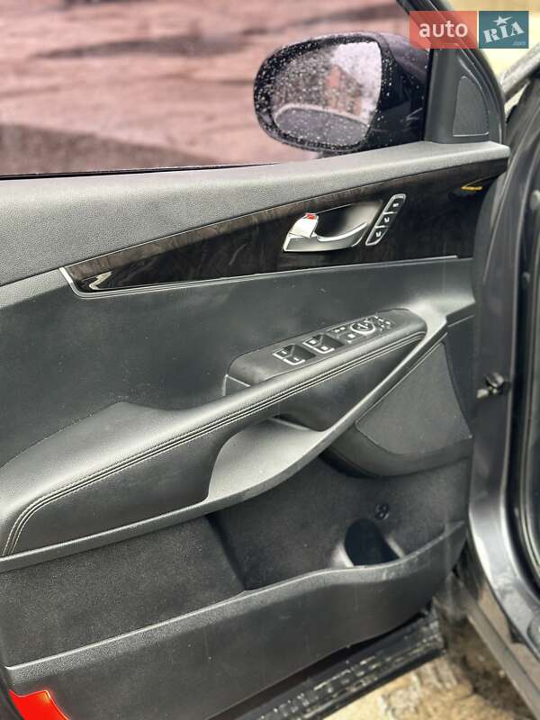 Позашляховик / Кросовер Kia Sorento 2016 в Києві