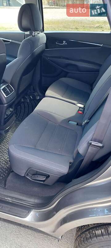 Позашляховик / Кросовер Kia Sorento 2016 в Тернополі
