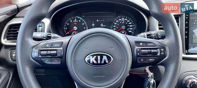 Позашляховик / Кросовер Kia Sorento 2016 в Тернополі
