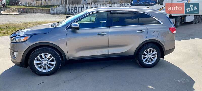 Позашляховик / Кросовер Kia Sorento 2016 в Тернополі