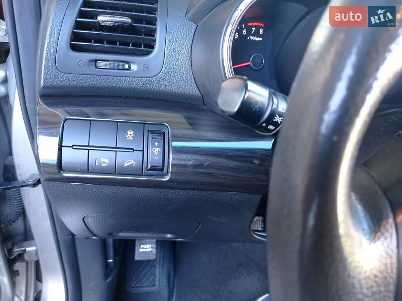 Внедорожник / Кроссовер Kia Sorento 2012 в Дрогобыче