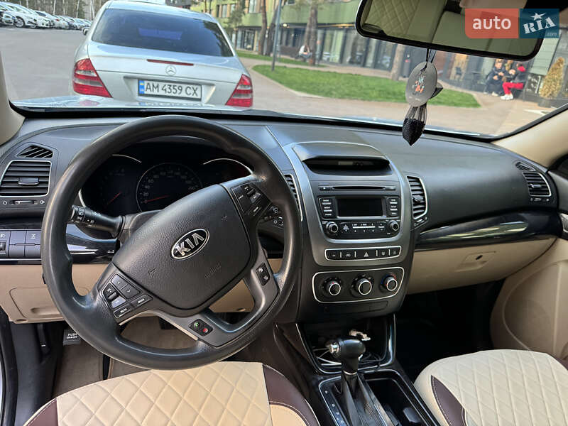 Позашляховик / Кросовер Kia Sorento 2013 в Києві