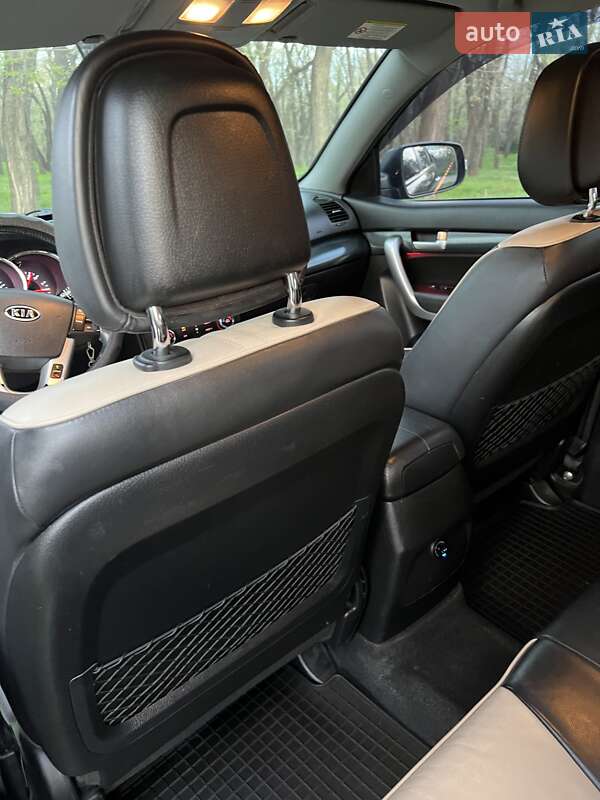 Внедорожник / Кроссовер Kia Sorento 2011 в Одессе