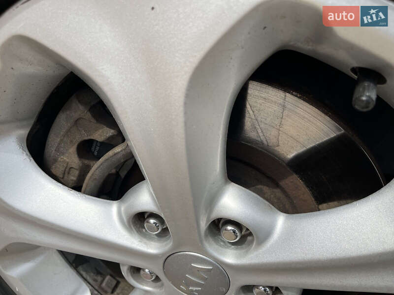 Позашляховик / Кросовер Kia Sorento 2013 в Гайсину