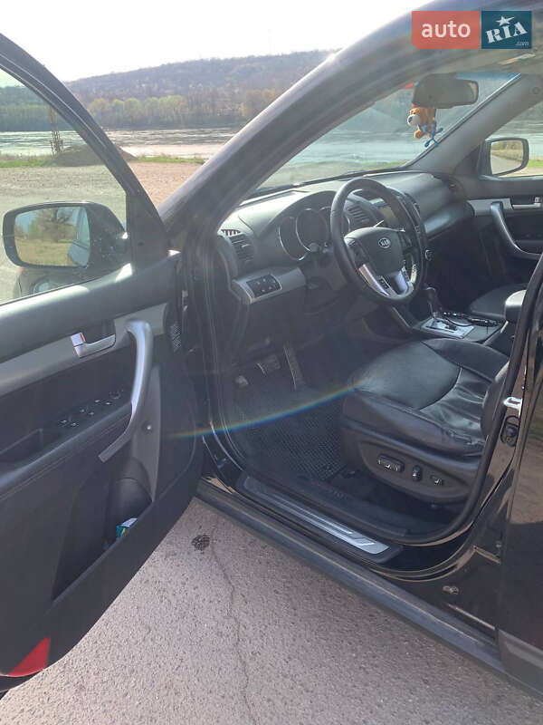 Внедорожник / Кроссовер Kia Sorento 2010 в Ямполе