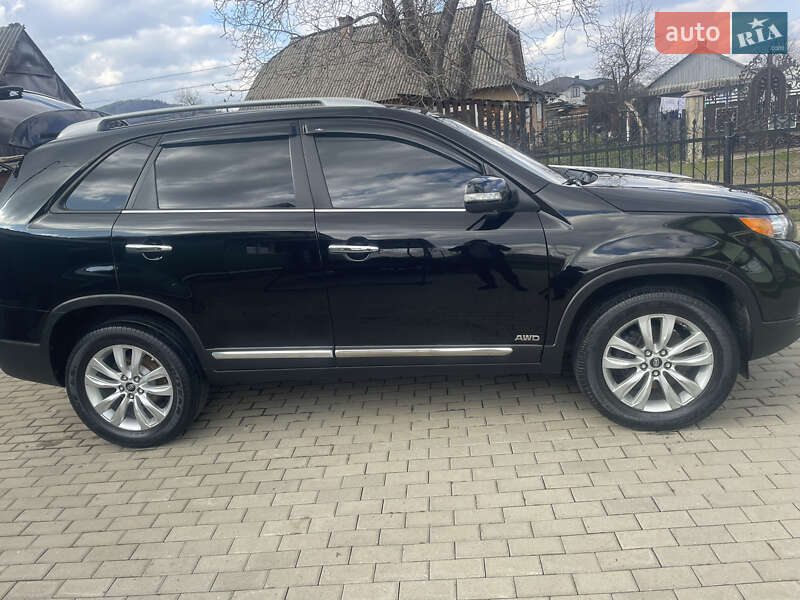 Позашляховик / Кросовер Kia Sorento 2011 в Івано-Франківську