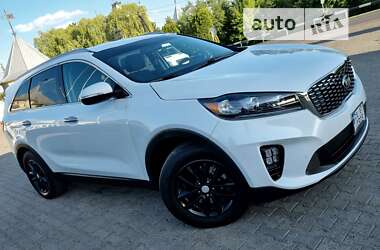 Внедорожник / Кроссовер Kia Sorento 2016 в Черновцах