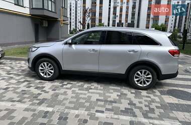 Внедорожник / Кроссовер Kia Sorento 2016 в 