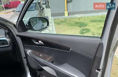 Внедорожник / Кроссовер Kia Sorento 2016 в 