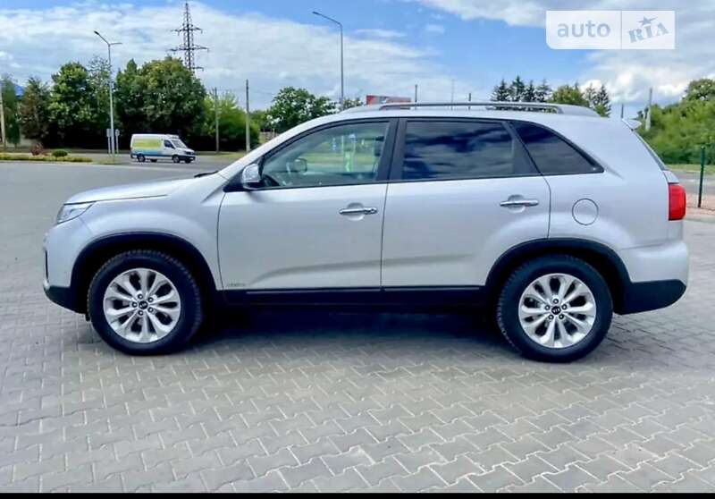 Позашляховик / Кросовер Kia Sorento 2013 в Володимир-Волинському