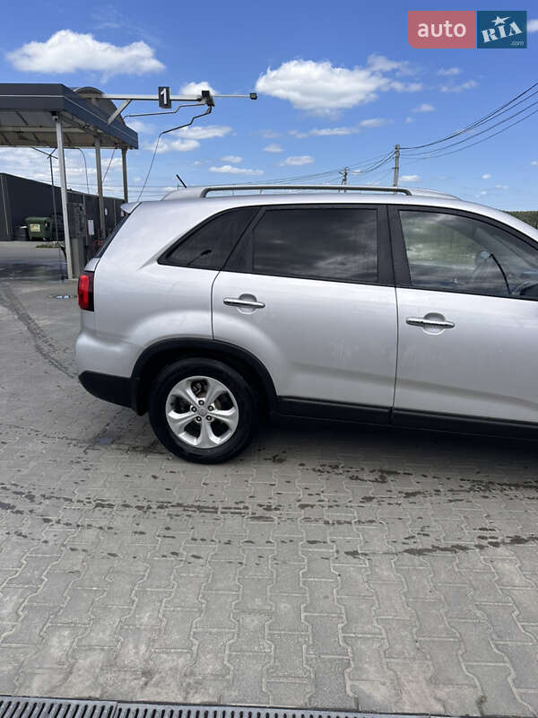 Позашляховик / Кросовер Kia Sorento 2013 в Львові