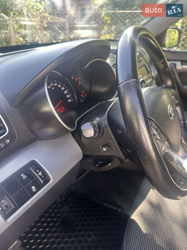 Позашляховик / Кросовер Kia Sorento 2013 в Львові