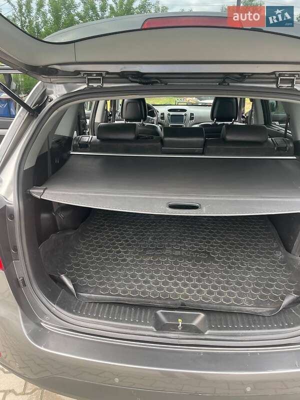 Позашляховик / Кросовер Kia Sorento 2014 в Івано-Франківську