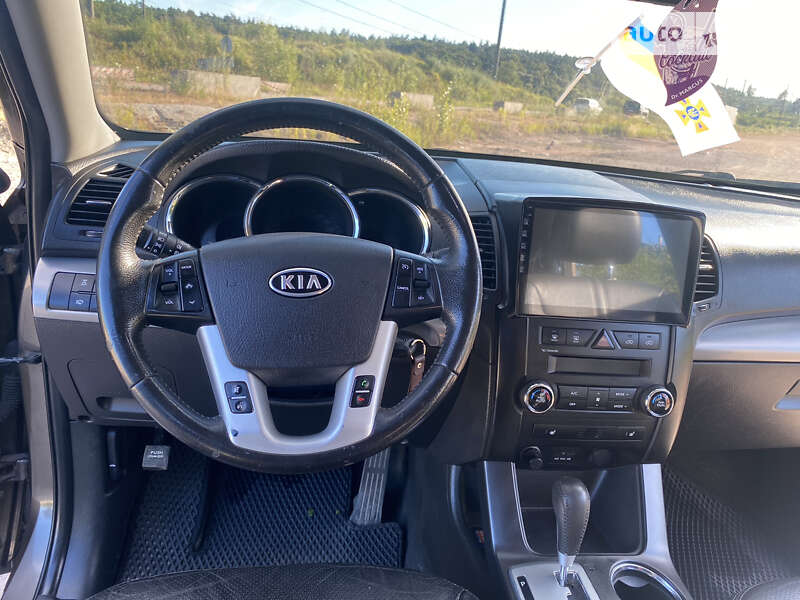 Позашляховик / Кросовер Kia Sorento 2010 в Житомирі