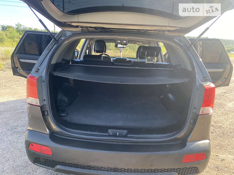 Позашляховик / Кросовер Kia Sorento 2010 в Житомирі