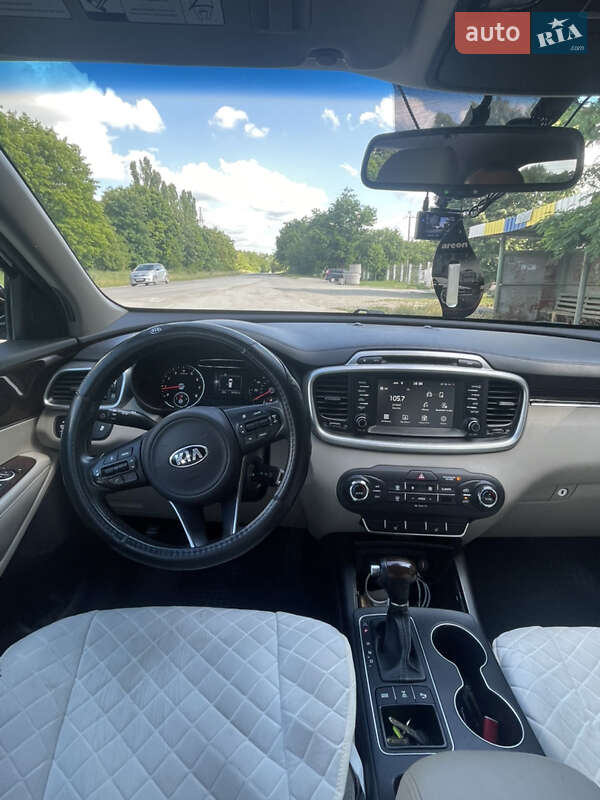 Внедорожник / Кроссовер Kia Sorento 2017 в Каменец-Подольском